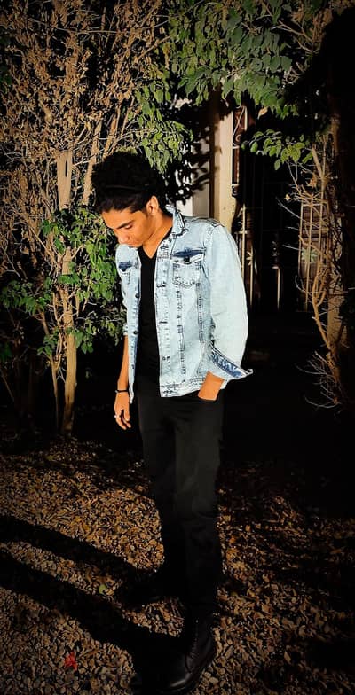 جاكيت جينز شبابي  Super dry مقاس XL لون Acid Wash - كسر زيرو
