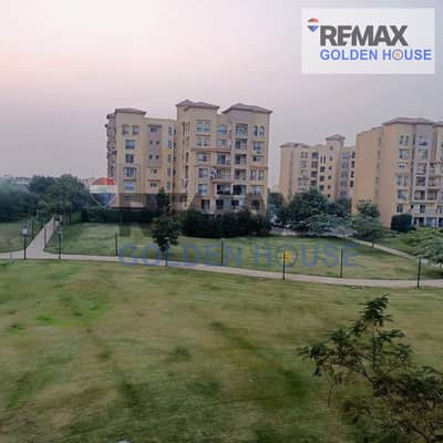 Fully open Wide Garden view from a 250 sqm apartment in Madinaty B1, Model 500.3rd floor, 3 bedrooms, 3 bathrooms, 4 terraces, developer finishing