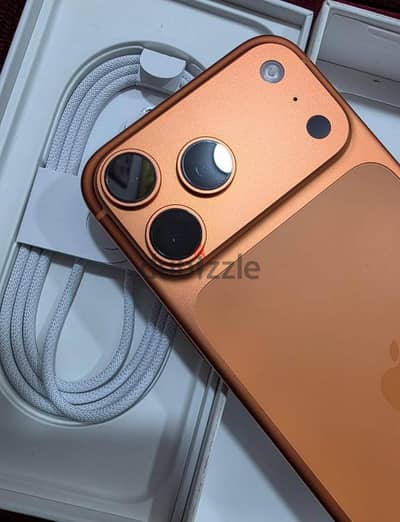 آبل - آيفون 17 برو ماكس