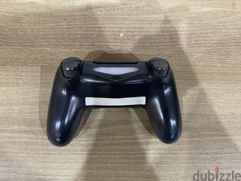 Play station 4 slim 1