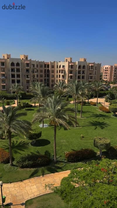فرصة للبيع بمدينة الرحاب شقة 90م فيو وايد وايد جاردن بالمرحلة الخامسة دور تالت 2 اسانسير بالعمارة وسيط من المالك مباشرة