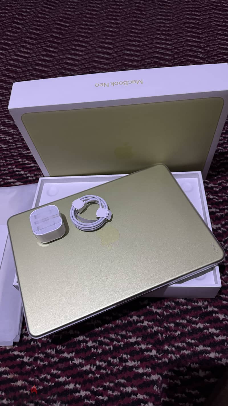MacBook Neo 512 Citrus 2
