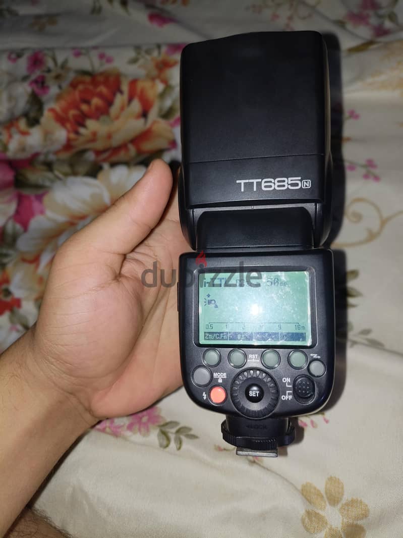 فلاش TT685 نيكون 3
