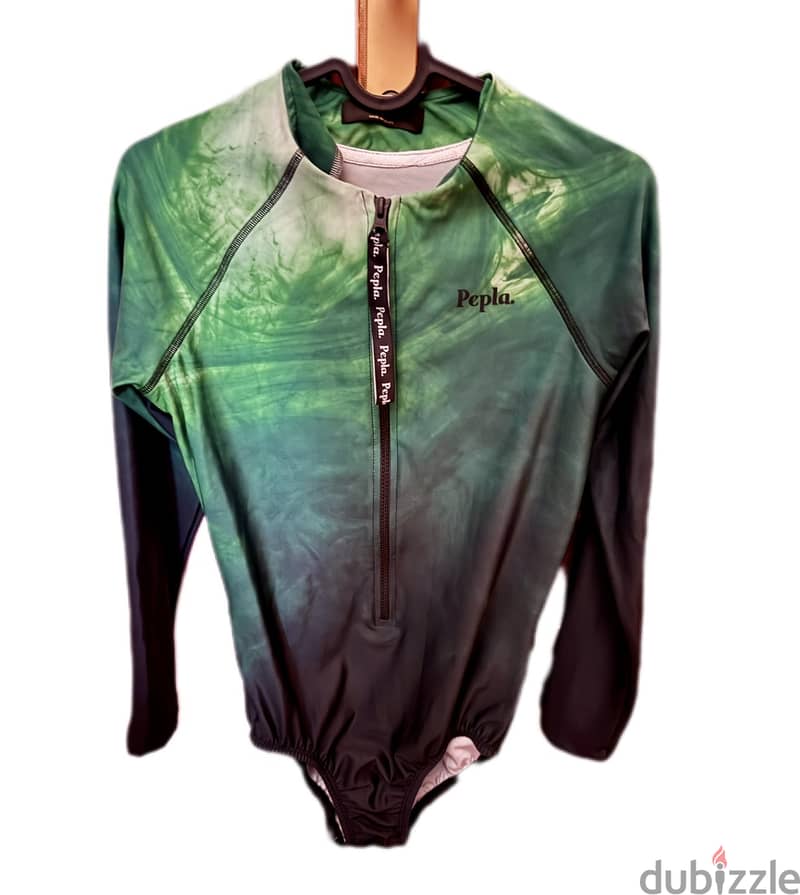 Pepla emerald rashguard 1