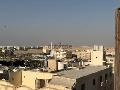 شقة 175م + روف بالدبلوماسيين الهضبة العليا بالمقطم إطلالة بحرية مفتوحة