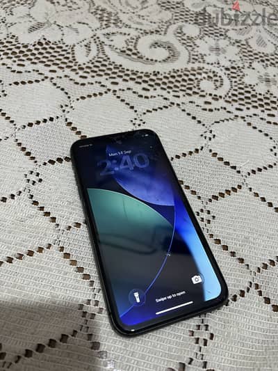 Apple - iPhone 11 256G متاح البدل
