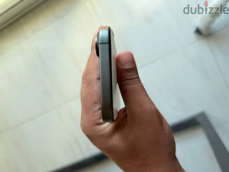 للبيع آيفون 17 كسر زيرو | iPhone 17 256G - بطارية 100% 7