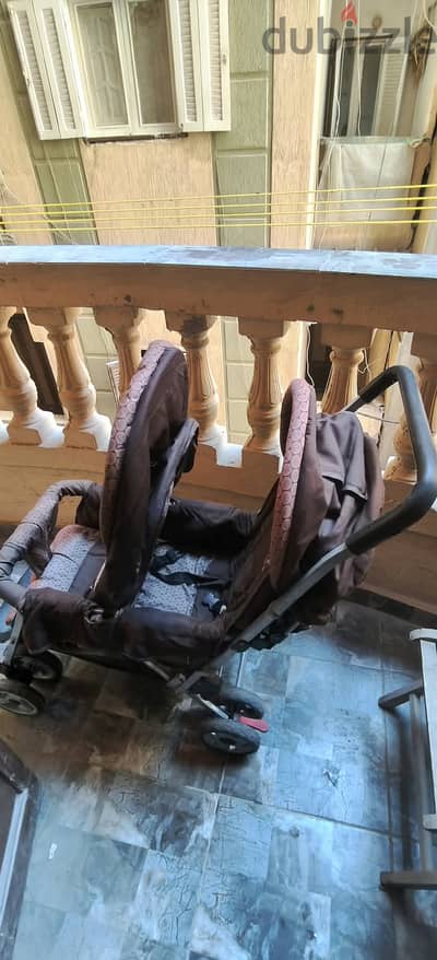 عربية بيبي تؤام