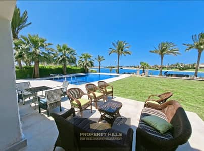 Villa 3 floors, immediate receipt, finished, by the sea, next to Ramlah and La Vista in Ras al-Hikmah