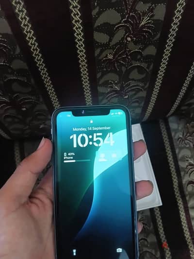 Apple - iPhone XR
