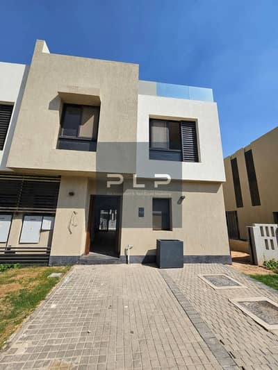 Fully finished corner townhouse with a north-facing orientation, ready to move and available with flexible payment plans,located in Al Burouj Compound