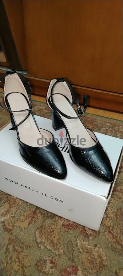 heels مقاس  ٤٠
