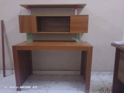 مكتب دراسي جديد