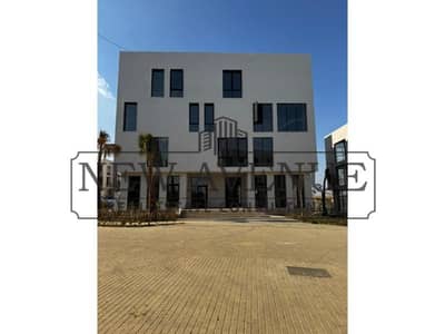 Building 742m for rent at O west business district