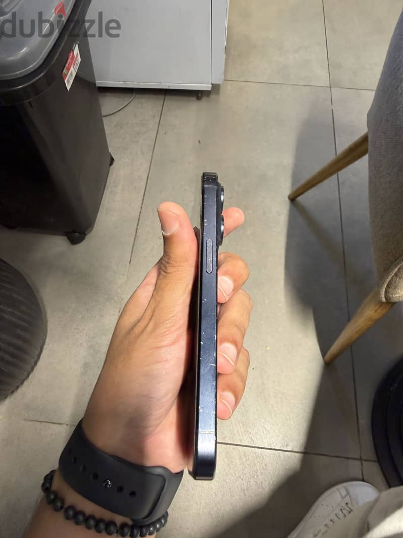 Apple - iPhone 15 Pro 2