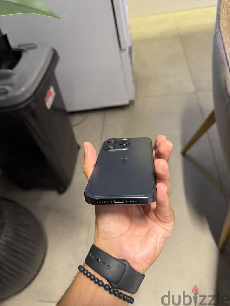Apple - iPhone 15 Pro 4