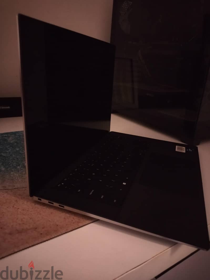 DELL Precision 5560 2