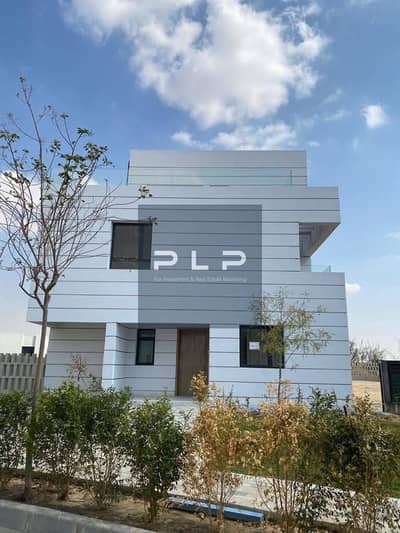 At the lowest market price, take delivery of a fully finished twin house—ready for immediate occupancy and viewing—at Alburouj, El Shorouk.