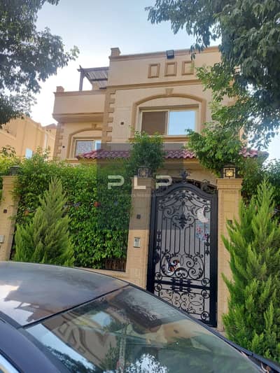 فيلا ستاند الون للبيع متشطبه بالكامل استلام فوري بأقل سعر في السوق في كمبوند زيزينيا جاردنز Zizinia Gardens