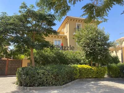4-bedroom townhouse with a prime lake view in Sarai with the biggest discount and 12-year installments on Suez Road minutes from AUC near Madinaty Al
