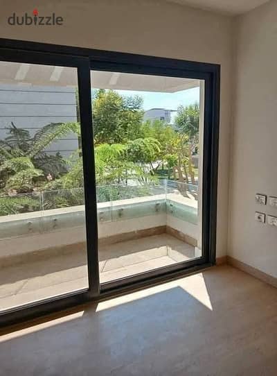 100sqm apartment with open views in Sarai on Suez Road, near Amorada, Jayd, Layan & minutes from AUC. Flexible installments or instant discount.