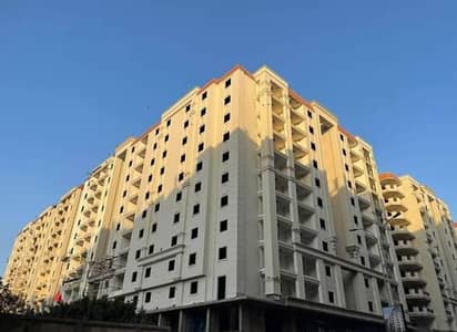 شقة استلام فوري للبيع في Valore Smouha بإطلالة مباشرة على البلازا