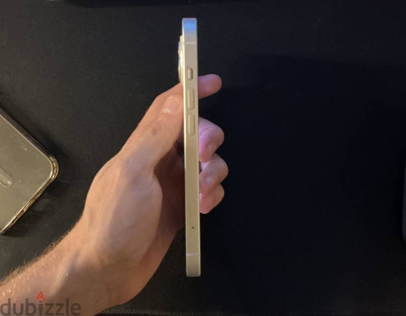 Apple - iPhone 14 2