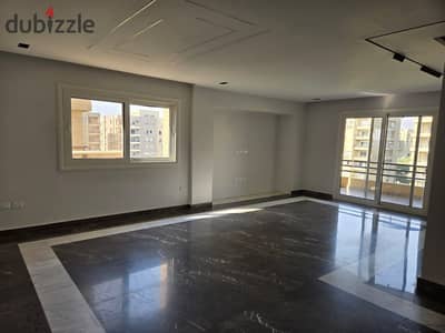 *شقة للإيجار في كمبوند "ذا سكوير"