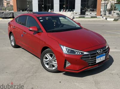 Hyundai Elantra 2027 top line 4000km