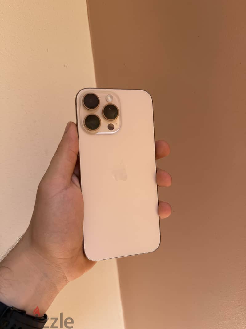 Apple - iPhone 16 Pro Max 7