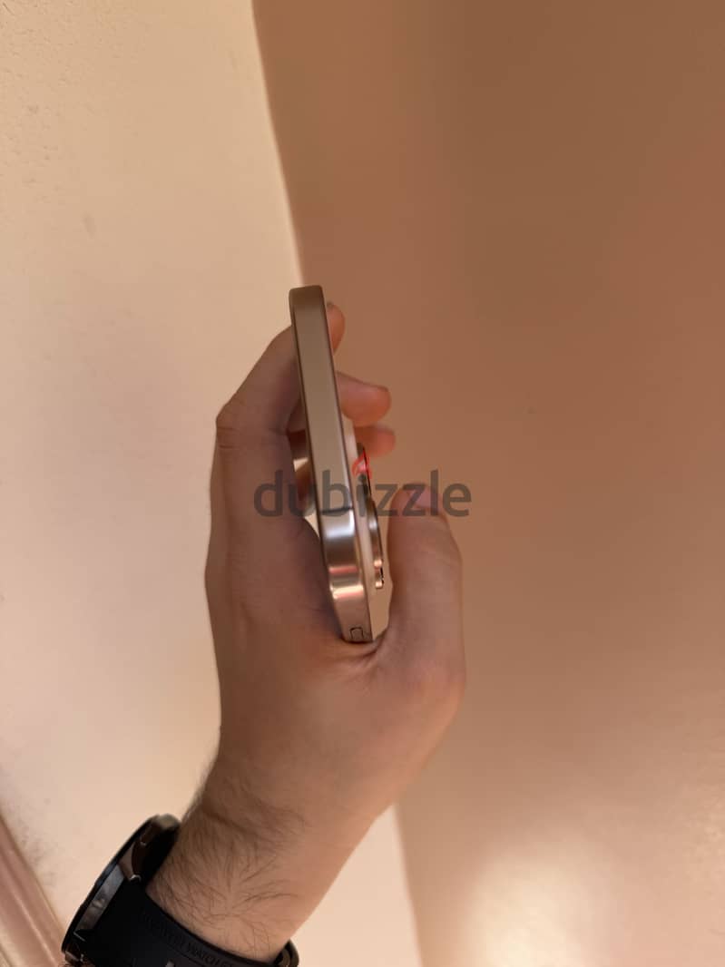 Apple - iPhone 16 Pro Max 9