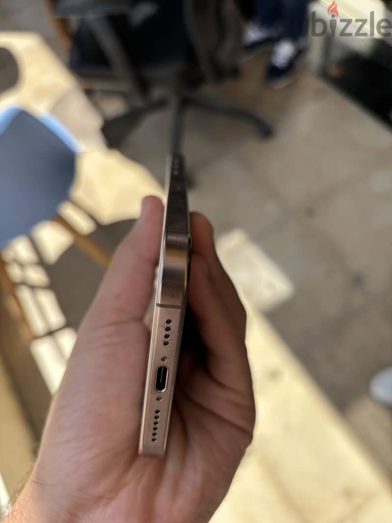 Apple - iPhone 16 Pro Max 4