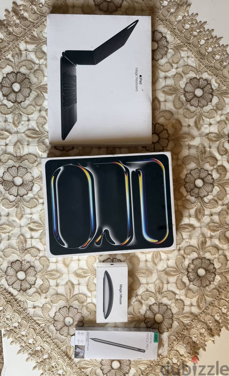 Ipad pro 13 512GB WITH ALL ACCESSORIES 1