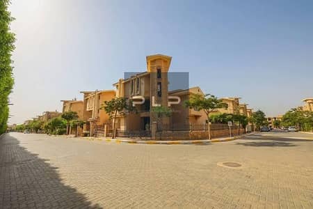 فيلا منفصله للبيع استلام فوري بسعر لقطه في كمبوند ريفير ووك القاهره الجديده