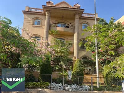 شقة للبيع - في البنفسج 6 - مساحة 270 متر مربع - طابق كامل - تشطيبات فاخرة للغاية - جاهزة للسكن - موقع مميز - إطلالة مفتوحة - سعر لا يُضاهى
