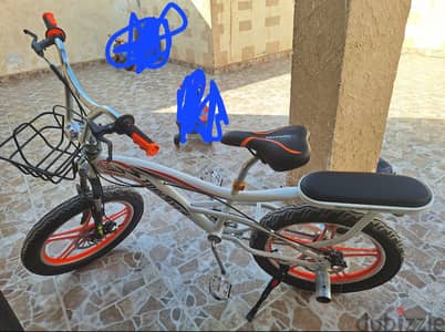 دراجه بحاله ممتازه جدا لم يتم استعمالها