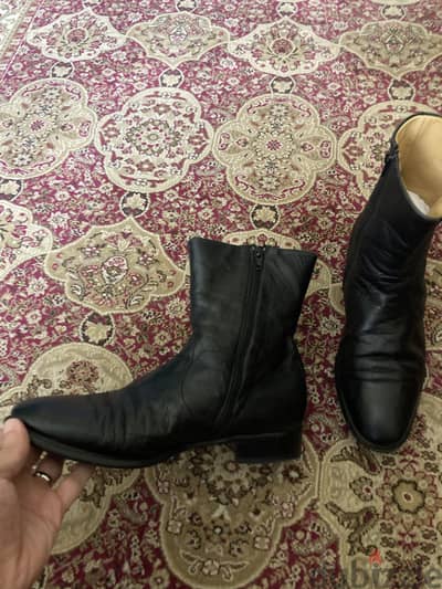 Genuine leather made in Italy and Germany جزمة جلد إيطالي و ألماني Genuine leather made in Italy and Germany جزمة جلد إيطالي و ألماني