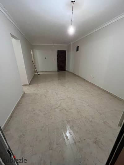 Apartment for sale in Madinaty (B7); prime location near Services