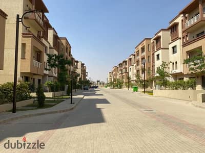 للبيع شقة أرضي بجاردن في Green 5 – مباني إدريس
