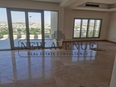 Penthouse for rent Prime Location Overlooking Oriana Villas Open View in CFC