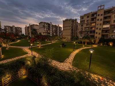 فرصةة للبيع في مدينتي 143م تشطيبات الترا سوبر لوكس دور متكرر فيو وايد جاردن أول سكن