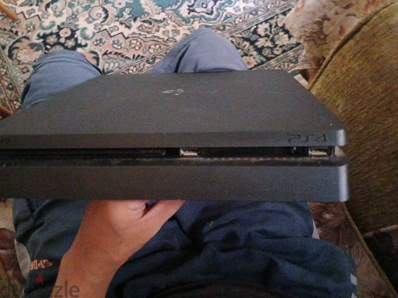 Playstation4 Slim 1