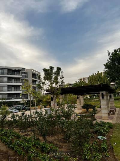 Duplex for sale in the Taj City compound, directly on Suez Road, next to Cairo International Airport.