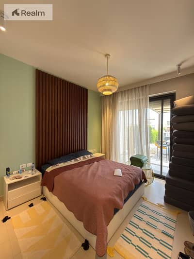 Town House Corner Ready To Move Fully Furnished Prime Location in Tawila Directly On the Lagoon