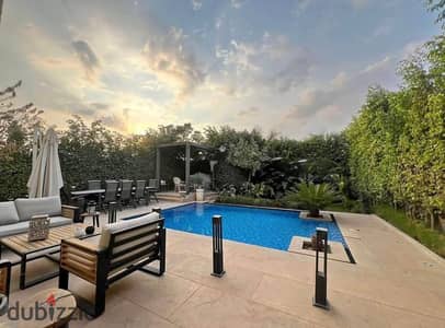Fully finished 3 story villa with a prime 15year in a villaonly phase overlooking the Suez Road near Al Burouj and La Vista, and next to SODIC For sal