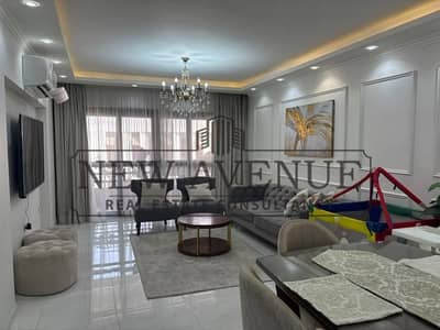 شقة تشطيب مودرن أمام المطار ، بحري ، مع فيو مميز ومفتوح في شيراتون - Sheraton - مصر الجديده