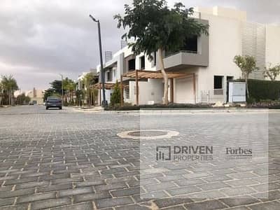 Lowest Price Super Lux Townhouse With Kitchen & ACs For Sale In Woodville Palm Hills Near Golf Extension 6th of October Giza
