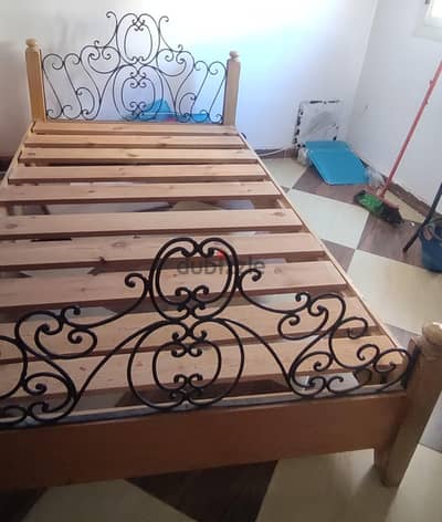 سرير فورچيه زان احمر