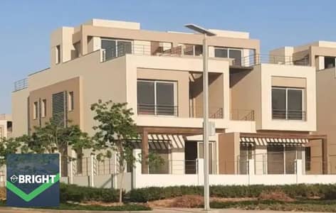 معنا هتستلم فورا فيلا مستقلة 310م - 3 غرف - فيو مميز جدا - أقل اوفر في الماركت في بالم هيلز القاهرة الجديدة - palm hills new cairo