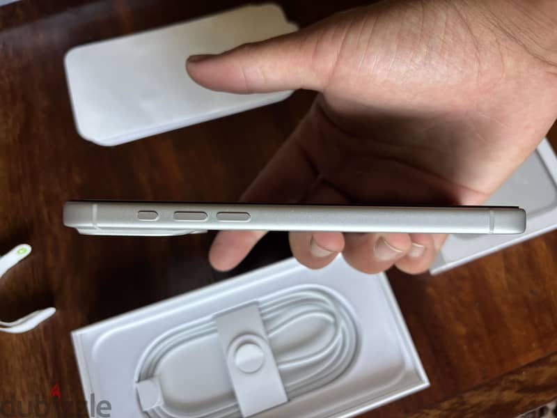 Apple - iPhone 17 Pro Max 4